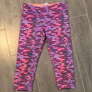 Girls CUSTOM Ivivva Capri leggings